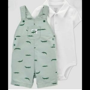 Carter's 2 piece overall set size 3-6 months